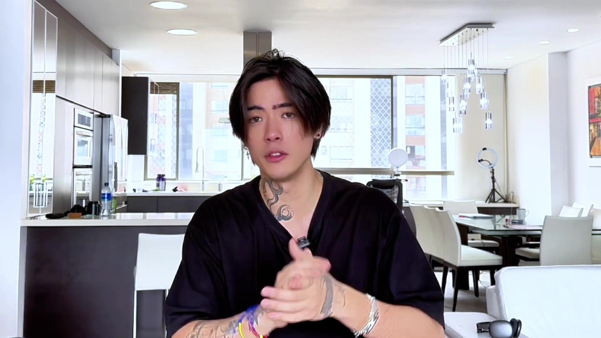 利用AI创造OnlyFans虚拟网红 月入3万美元终极指南