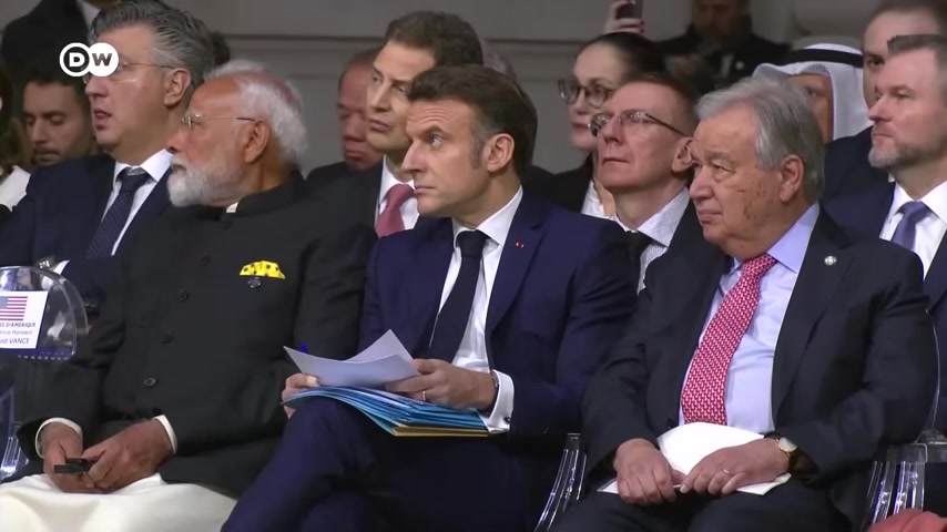 AI监管争议:美国副总统Vance警告过度监管风险