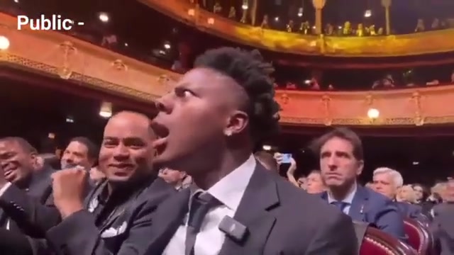 AI语音编辑终极指南:让你的AI语音更逼真要让AI语音听起来更自然,首先需要选择合适的语音模型。不同的模型有不同的音色和语调,选择适合场景的模型是关键。其次,调整语速和停顿。适当的语速和停顿可以让语音更流畅,避免机械感。接下来,注意音调的起伏。自然语音中音调会有变化,适当调整音调可以让语音更生动。此外,添加背景音效可以增强真实感。例如,在电话场景中加入轻微的背景噪音。最后,进行多次试听和微调。通过反复试听,找出不自然的部分并进行调整,直到语音达到理想效果。