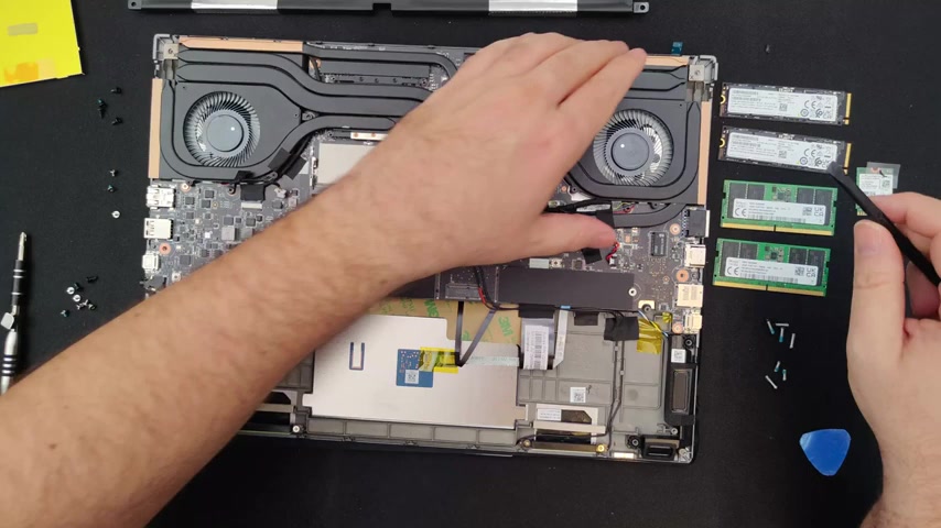 MSI Creator 16 AI Studio拆解与升级指南:AI技术趋势解析